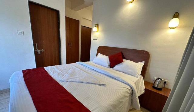 Hotel Sandesh Palace Lonavala