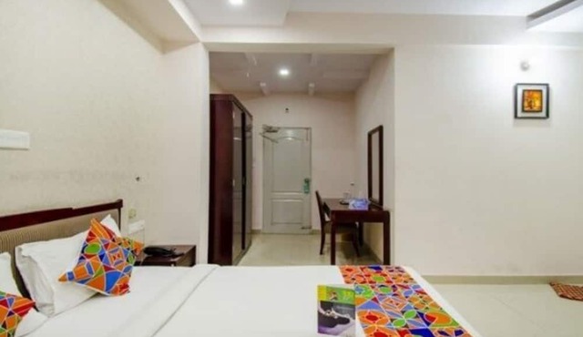 FabHotel Oriental Suites III