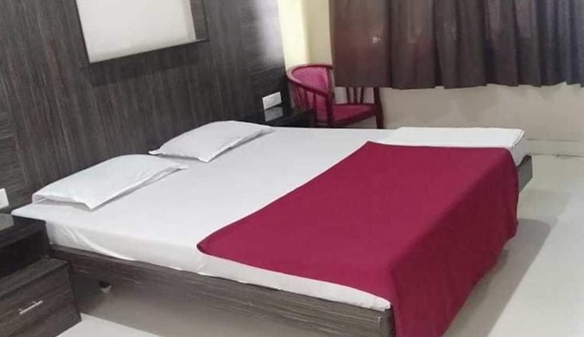 i-ROOMZ Hoysala Residency
