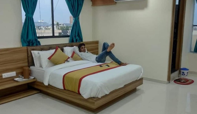 Hotel Rest & Ride