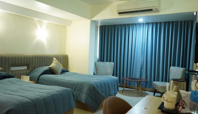 Diplomat Hotel