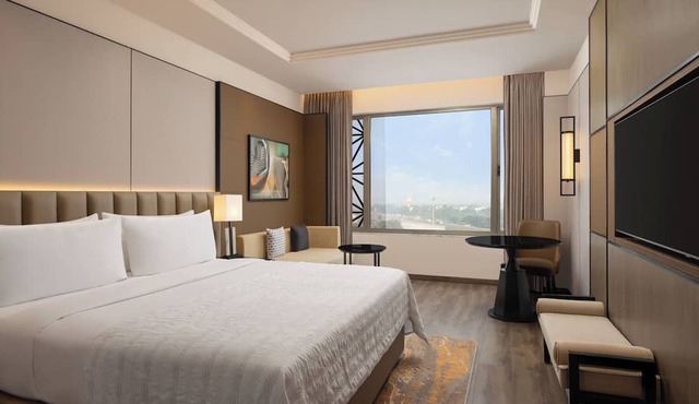 Le Meridien Surat