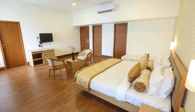 Avenue 11 Boutique Residences