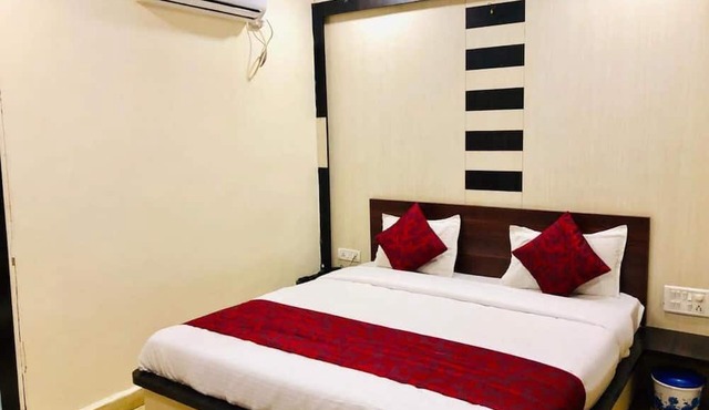 Hotel Satpura Safari