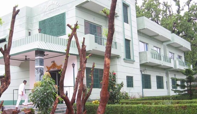 Hotel Shikharji Continental