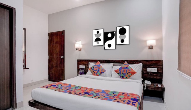 Fabhotel Blue Inn