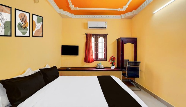 Deluxe Sree Residency