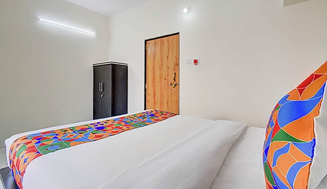 Fabhotel Hide Inn