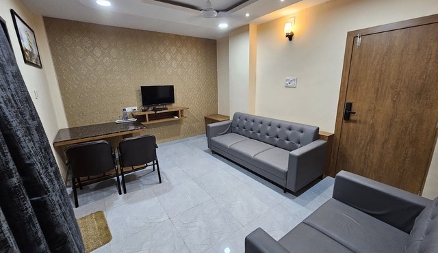 StayGuru Hotel Paradise Inn
