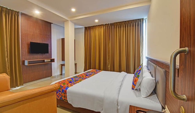 Fabhotel Sri Sai