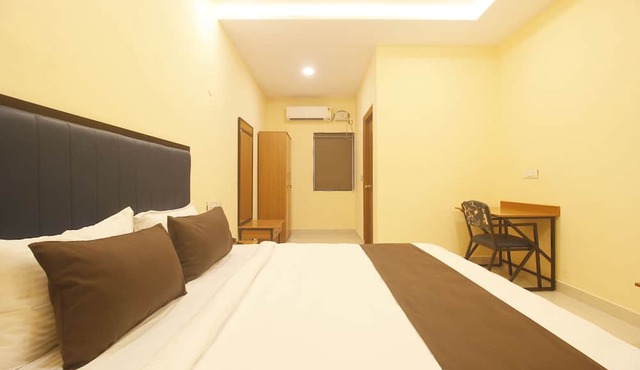 HOTEL MINT PARK