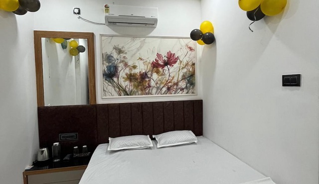 Mahaveer Lodge