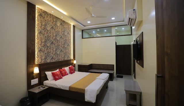 VL Patil Stays & Banquets