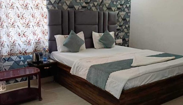 SHEHNAI RESORT Hotel &Restaurant