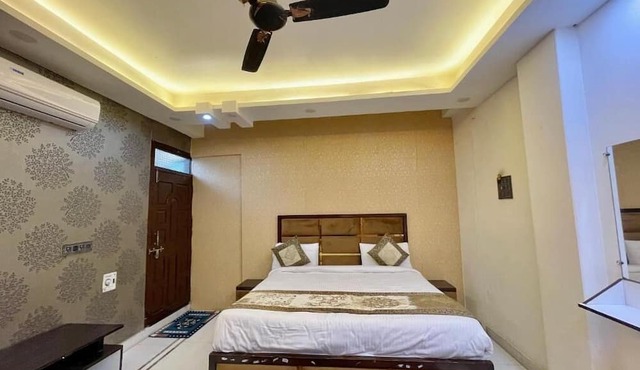 Hotel Shivee - Varanasi