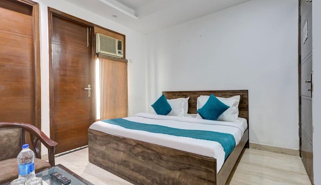 Mauryan Elite Hotel Qutab Minar Metro Station