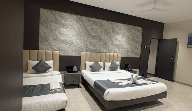 Hotel Govind Regency