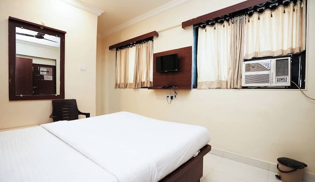 Hotel Della Comfort near Ambreshwar Shiv Mandir, Ambernath