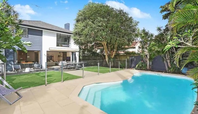 Spacious family house in delightful Rose Bay.