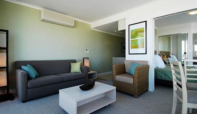 BASE Holidays - Ettalong Beach Premium Apartments