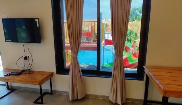 Shrubbery Palms Resort