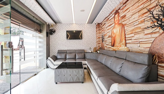 Fabhotel Scons Inn