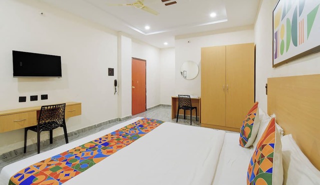 Fabhotel Sp Living Tree