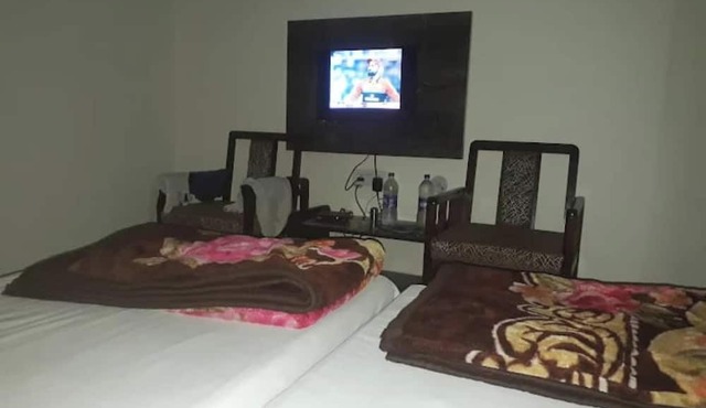 Hotel Vasant Gajraula
