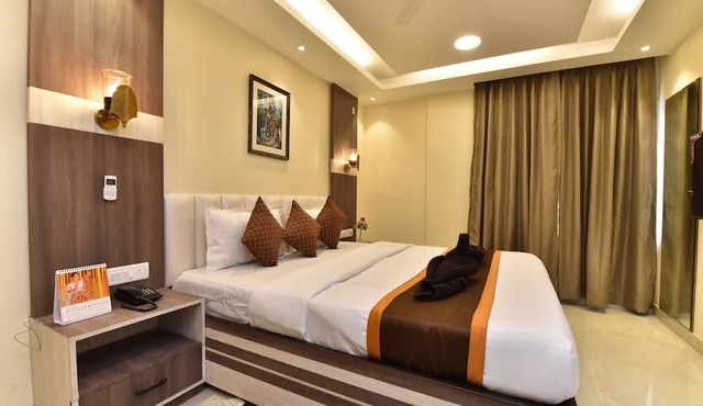 EENNRA ATTRAYEE GUEST HOUSE & BANQUET