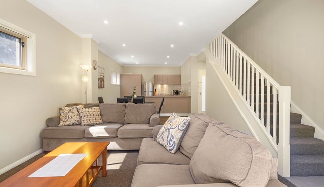 Newcastle Short Stay Apartments - Birmingham Garden Townhouses
