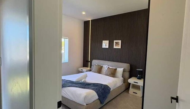 Spacious 5BR Family Haven in Kingsgrove for 12ppl