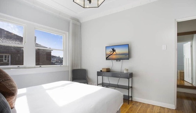Coastal Living Just Metres From Coogee Beach