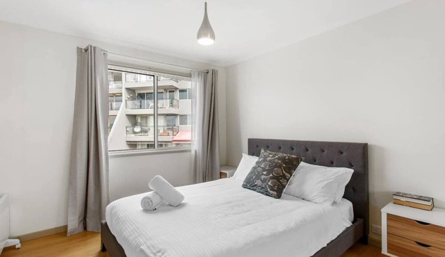 2-Bed Unit with Balcony, BBQ & Stunning Lake Views