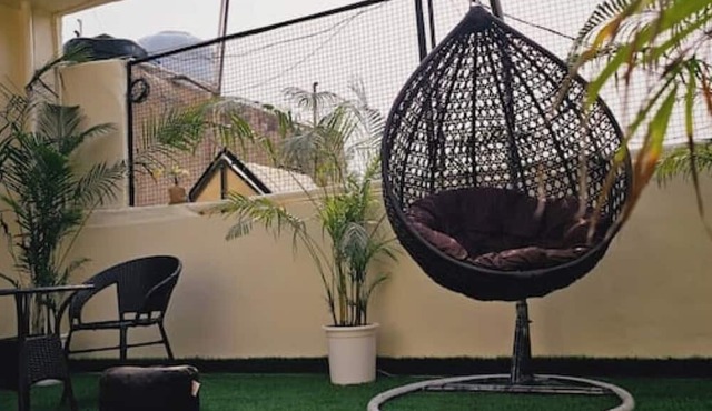 Cozy 2BHK with Private Terrace in GK1 – Walk to M Block Market!