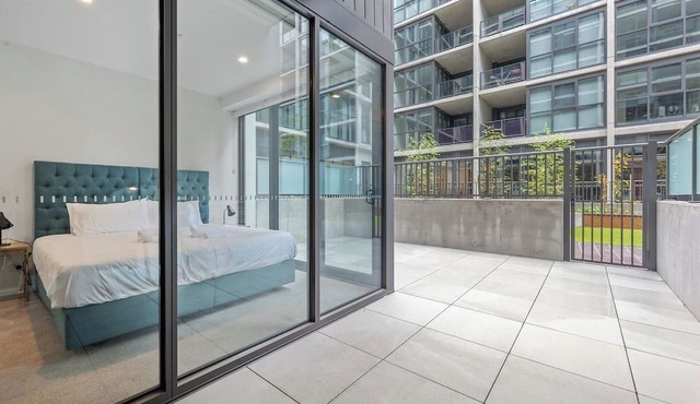 Chic Modern 1-Bedroom Apartment | Gym | Parking
