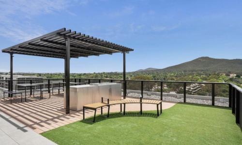 3 BRs topfloor view@Heart of Canberra free parking
