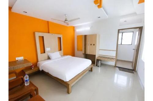 FabHotel Bhagyashri Executive