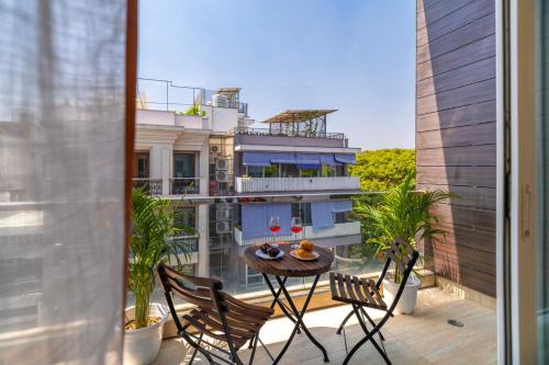 The GK Bliss by The Blue Kite, Luxury 3BHK Apartment in GK1 near Lotus Temple, M Block Market & Big Chill Café