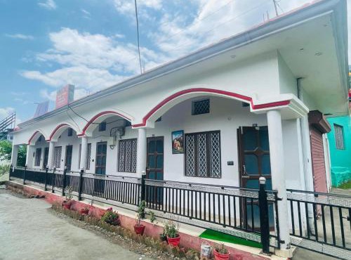 Sarthak home stay