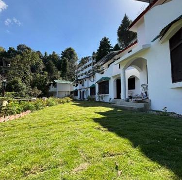Kumaun Roop Resort Near Kainchi Dham Mandir, Free Parking