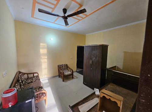 1 bhk but space of 2bhk kothi