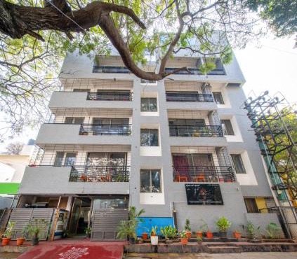 Diamond Suites Service Apartment