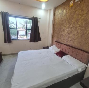 Lakhdatar Hotel and Restaurant