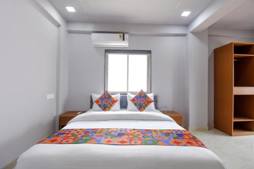 FabHotel Ojas Inn