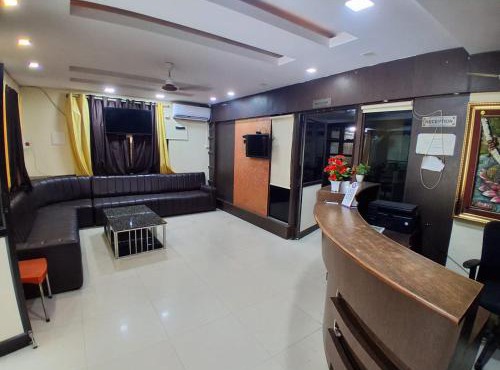 Hotel 9 square