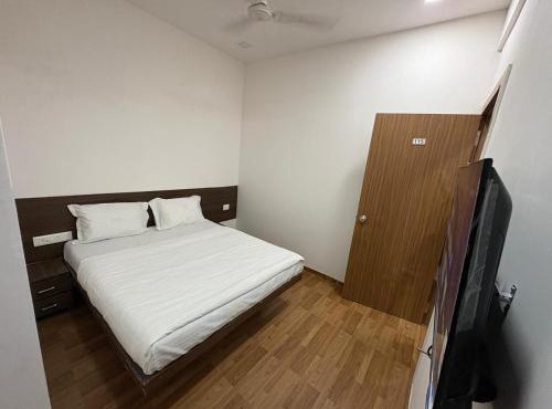 Hotel Dwarka Executive