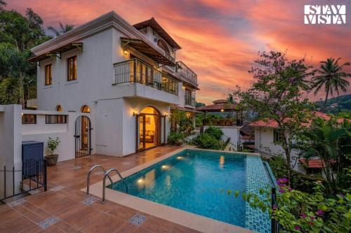 StayVista at Casa Do Louisa with BBQ and Pool