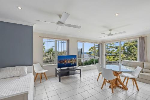Resort Style Rock Pool Oasis