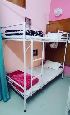 Shivaksh stay hub