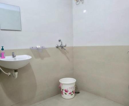 Fully Furnished Mee Homes 2BHK Family Stay with Kitchen & Balcony